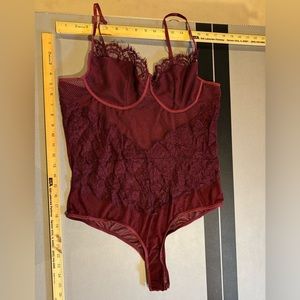 Women’s Lace and Mesh Burgundy Body Suit Size XL